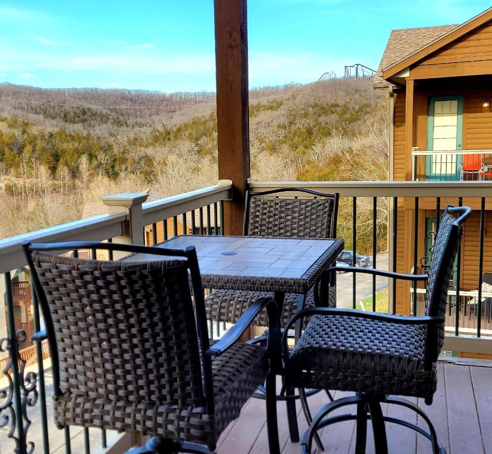 Villa Penthouse W Lake View & Private Deck- Next To Sdc Branson Exterior foto